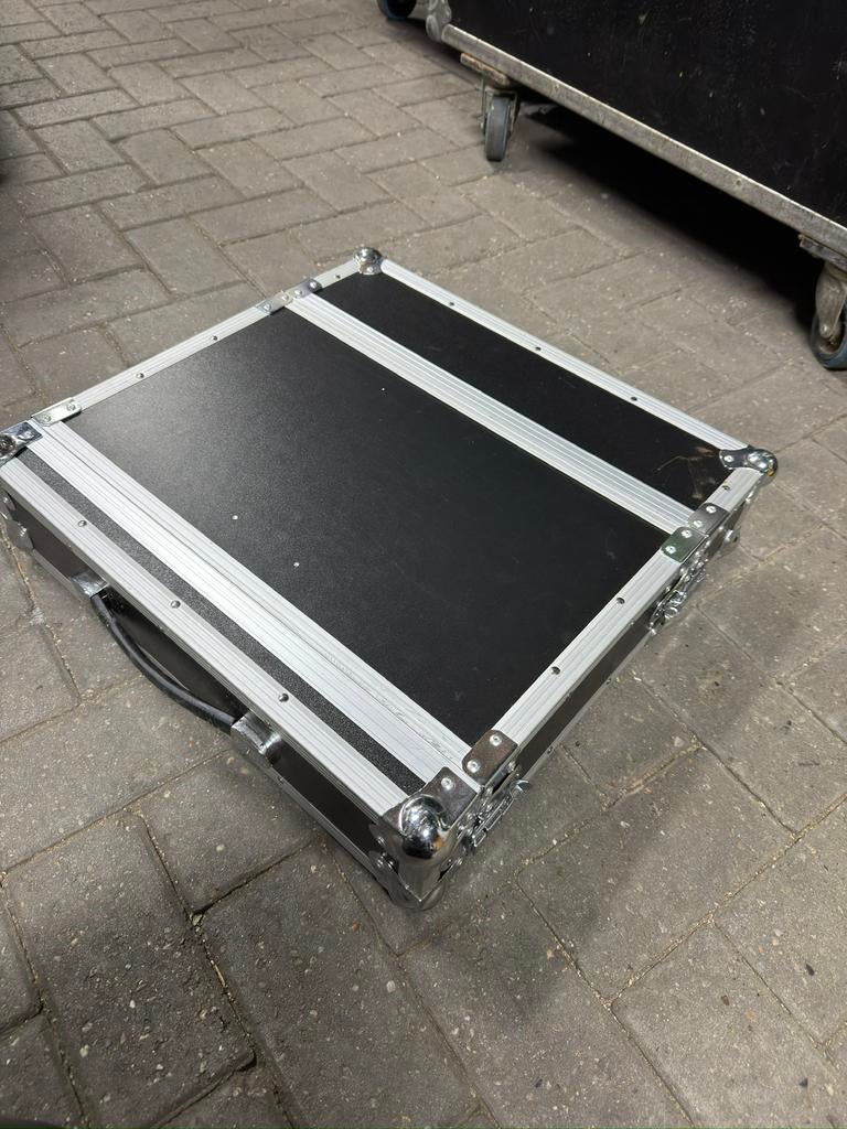 2HE tunnel flightcase, Muziek en Instrumenten, Behuizingen en Koffers, Ophalen, Zo goed als nieuw, Overige instrumenten, Flightcase