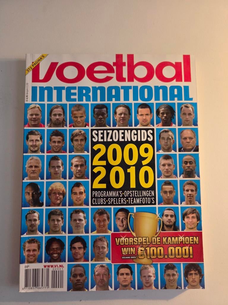 Voetbal International Seizoengids 2009/2010, Verzamelen, Sportartikelen en Voetbal, Ophalen of Verzenden