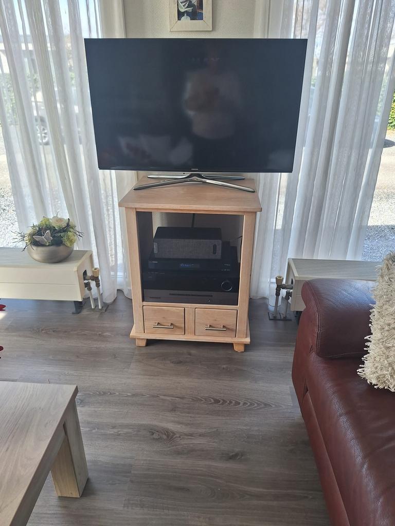Tv/radio kastje, Ophalen of Verzenden, Gebruikt, 25 tot 50 cm, 50 tot 100 cm