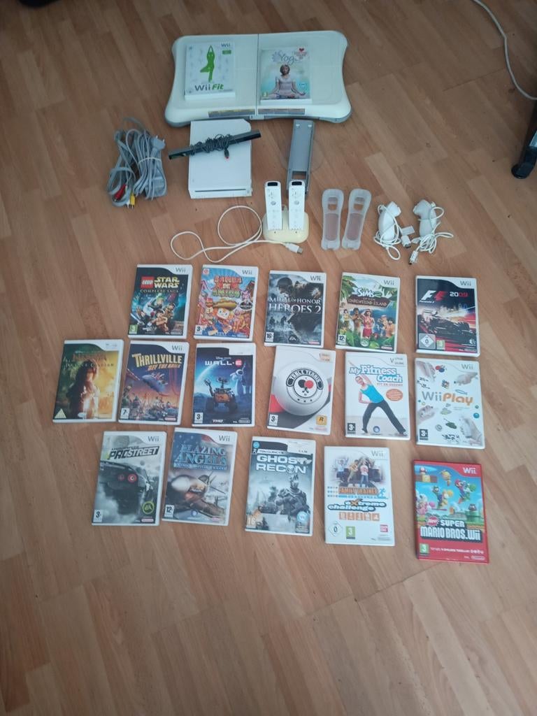 Nintendo wii, Ophalen, Zo goed als nieuw, Met 2 controllers