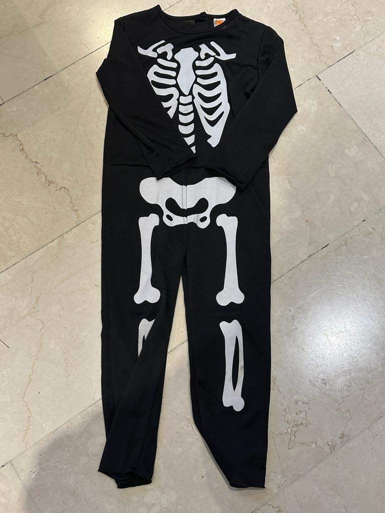 haloween of carnavalskleding, 7 stuks, Carnaval, Ophalen of Verzenden, Zo goed als nieuw, Kleding