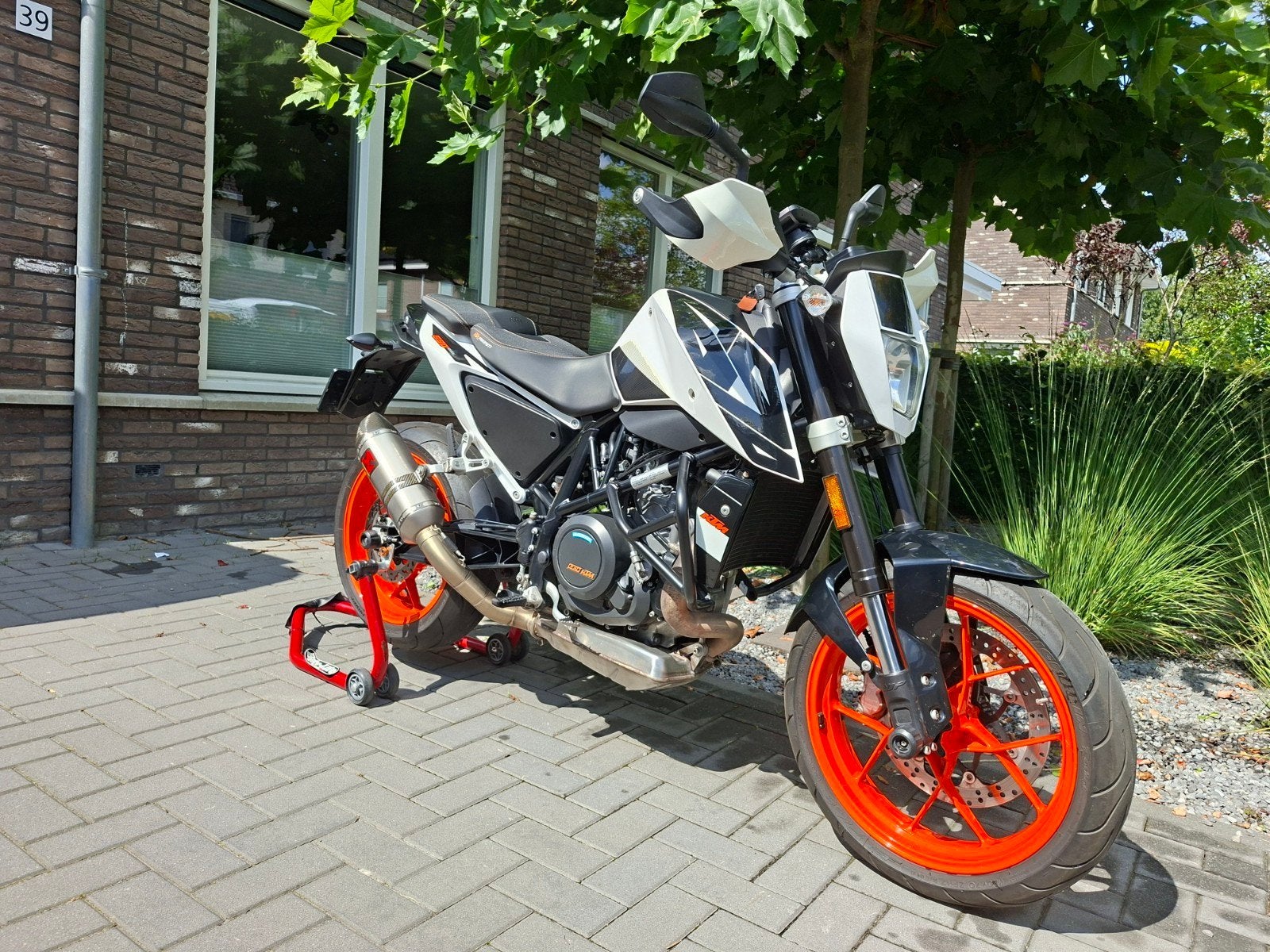KTM 690 DUKE ABS 2017, Gebruikt, Particulier, Minimaal motorrijbewijs A2, Sportuitlaat
