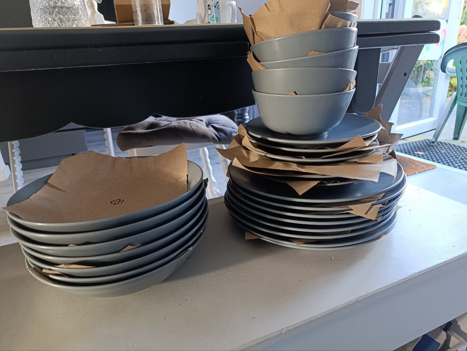 Servies/borden Ikea, grijs, Huis en Inrichting, Ophalen, Gebruikt, IKEA, Overige materialen
