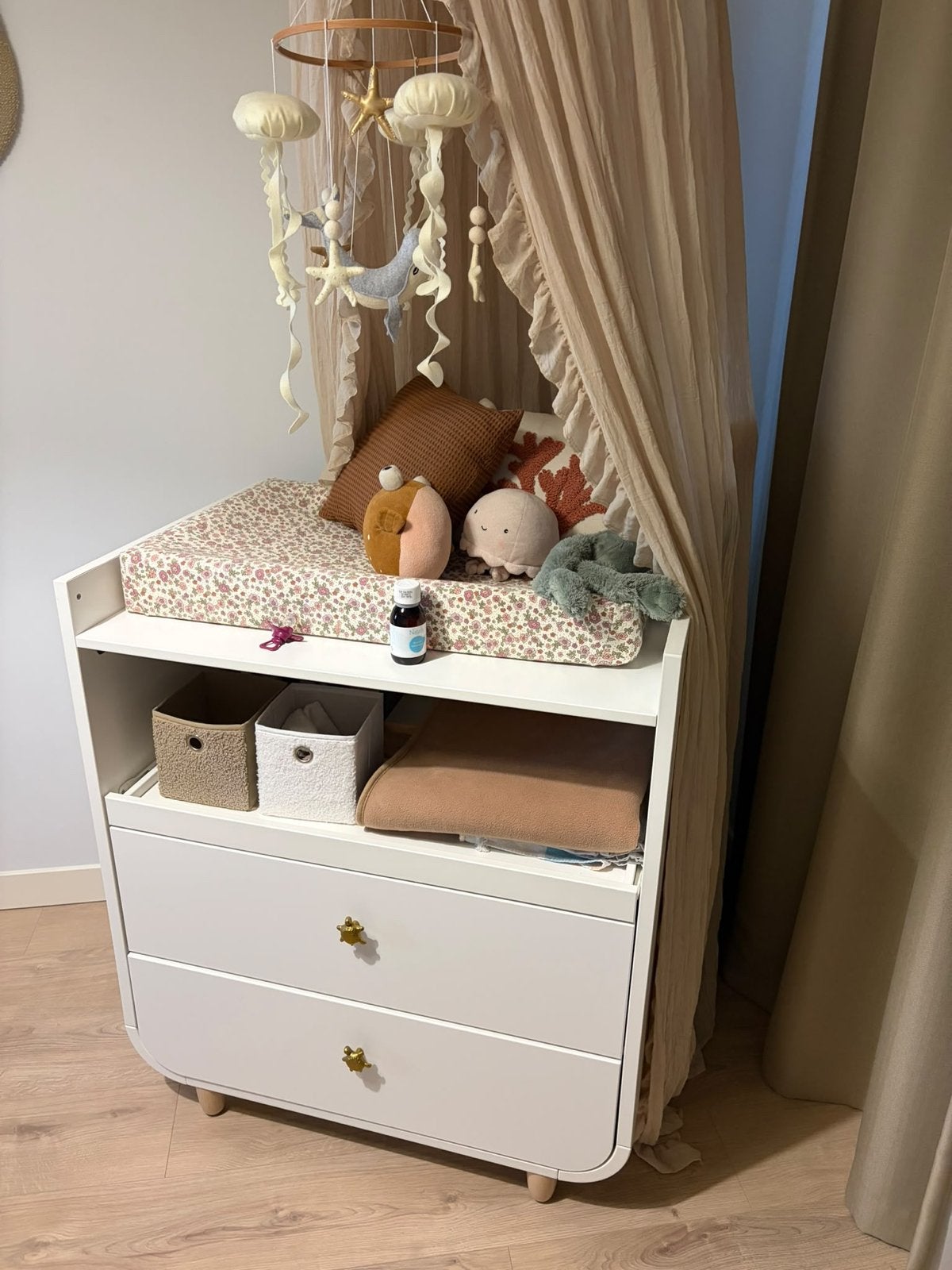 IKEA MYLLRA Commode met lades en verschoningskussen