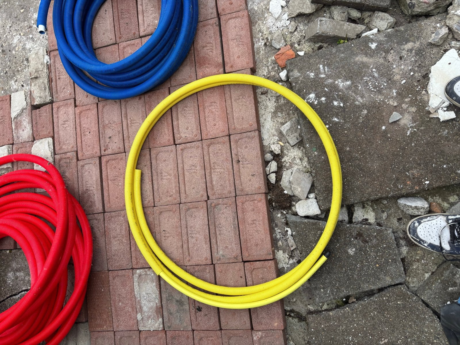 Diverse elektriciteitskabels en buizen, Ophalen, Gebruikt, Overige merken, Kabel of Snoer