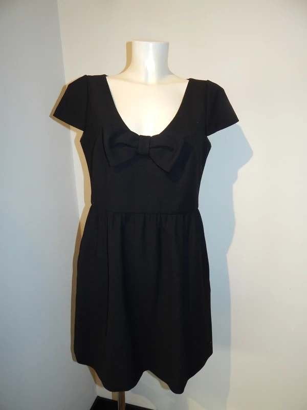 Red Valentino nette zwarte jurk strik voorkant IT 46, Kleding | Dames, Maat 38/40 (M), Verzenden, Red Valentino, Zwart