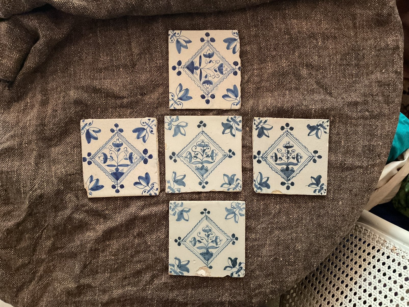 Set 5 antieke 17e eeuwse Delfts blauwe tegels, Antiek en Kunst, Ophalen