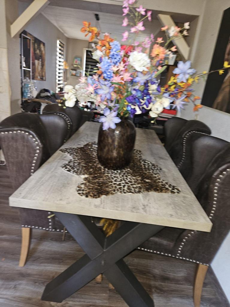 Eettafel mango hout met stalen x poten, 50 tot 100 cm, Zo goed als nieuw, 150 tot 200 cm, Industrieel, Robuust