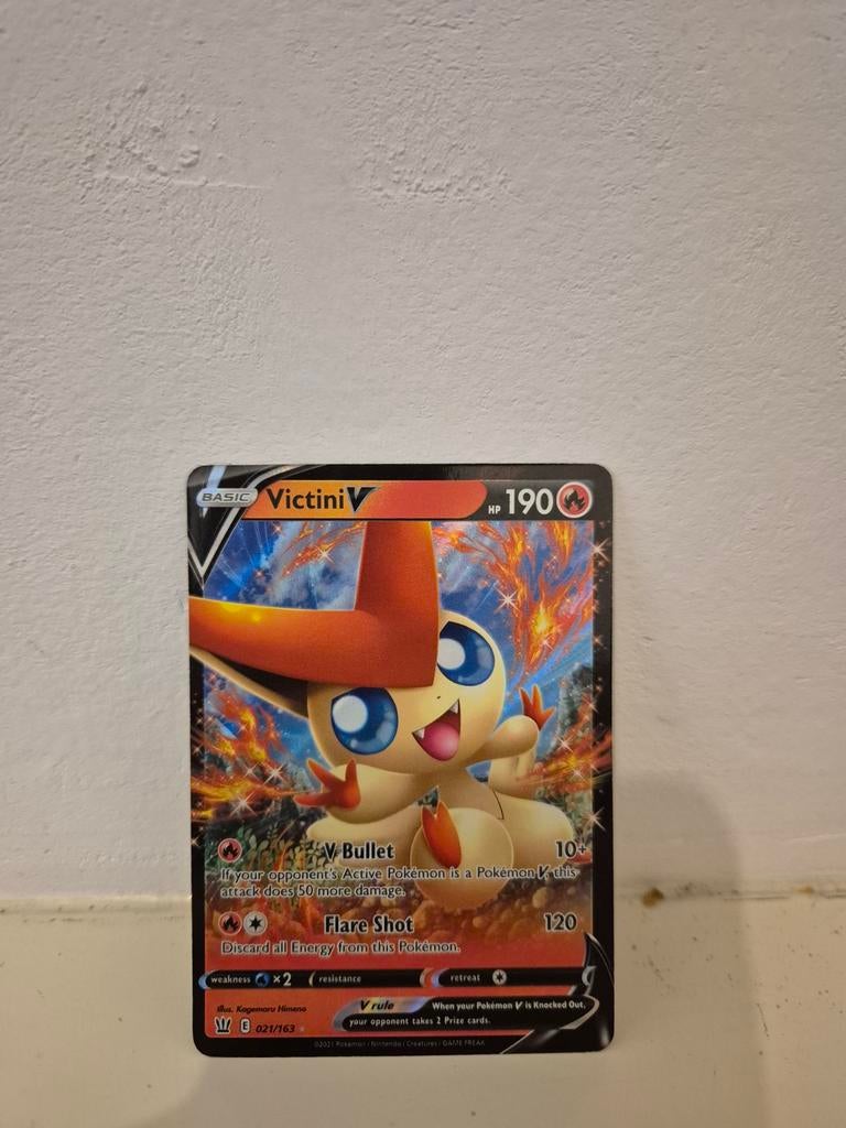 Victini V Pokémon Kaart - Zeldzaam en in Topconditie, Ophalen of Verzenden, Zo goed als nieuw, Losse kaart