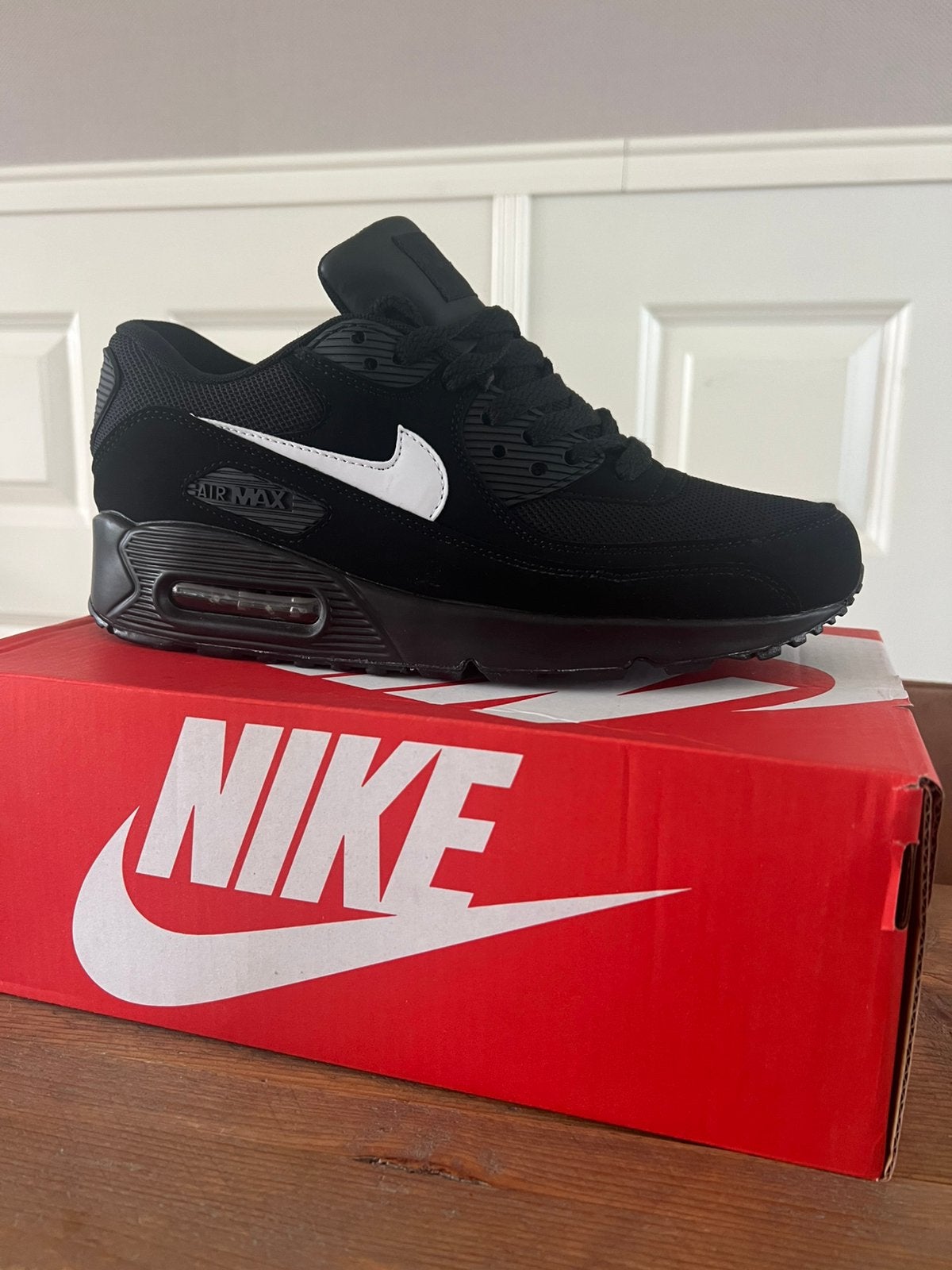 Nike Air Max 90 zwart wit maat 42, Kleding | Heren, Schoenen, Zwart, Nieuw, Ophalen of Verzenden, Sneakers of Gympen