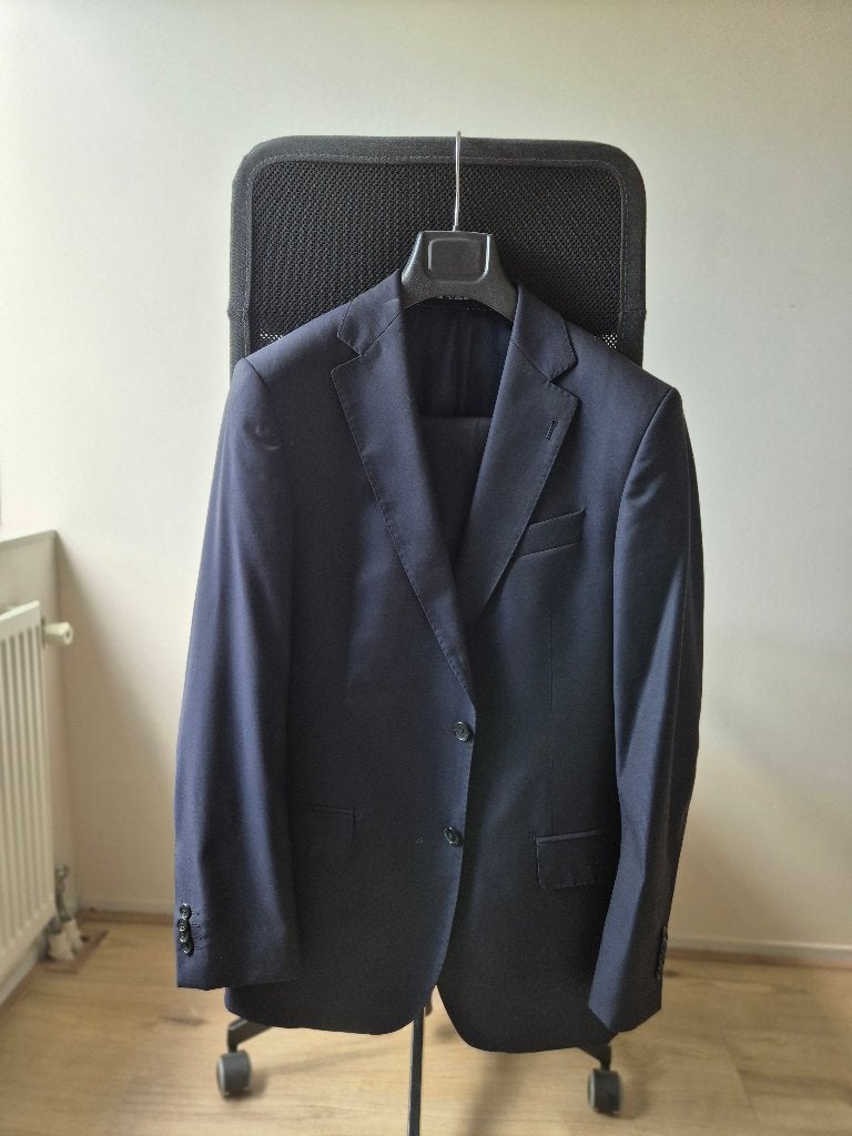 The Society Shop donkerblauw kostuum, Kleding | Heren, Ophalen of Verzenden, Gedragen, Maat 48/50 (M), Blauw