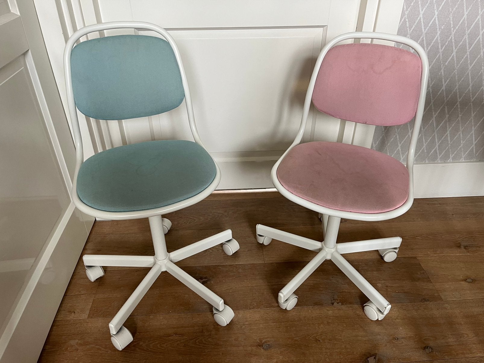 Te koop: kinderbureaustoel Ikea Örfjäll 2x, Ophalen, Gebruikt, Wit, Bureaustoel