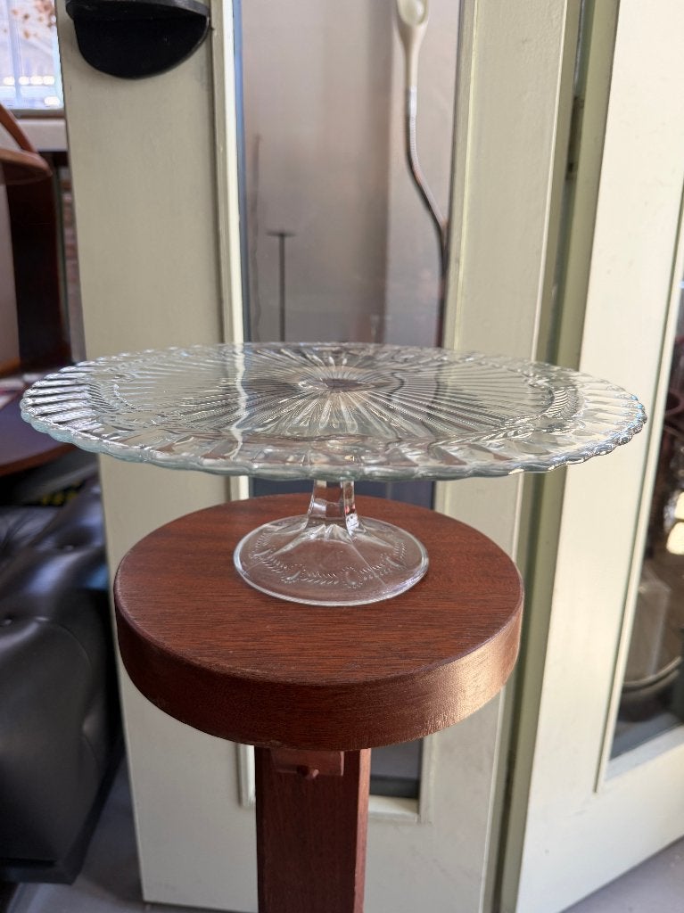 Vintage, brocante persglas taartschaal, schaal op voet, Ophalen