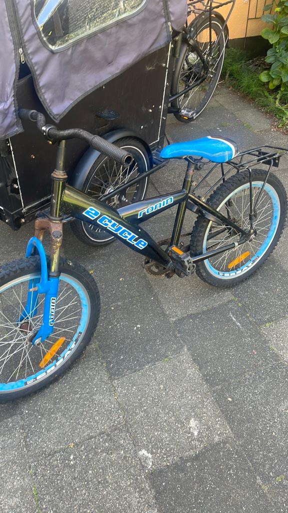 Jongens fiets 20 inch, Fietsen en Brommers, Fietsen | Driewielfietsen, Ophalen, Gebruikt, Terugtraprem
