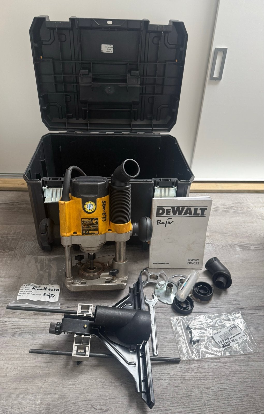 Zeer krachtige DeWalt bovenfrees, Ophalen of Verzenden, Gebruikt, Elektrisch, Bovenfrees