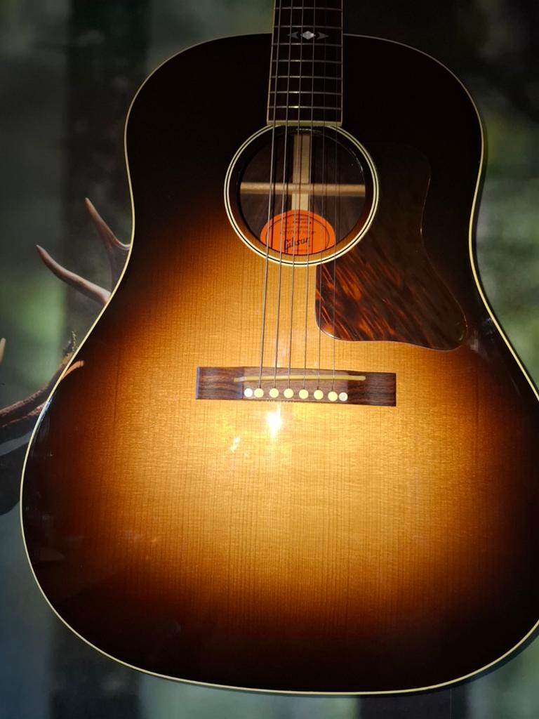 Gibson Advanced Jumbo, Custom shop, Wildwood New Vintage, Ophalen, Western- of Steelstringgitaar, Met koffer