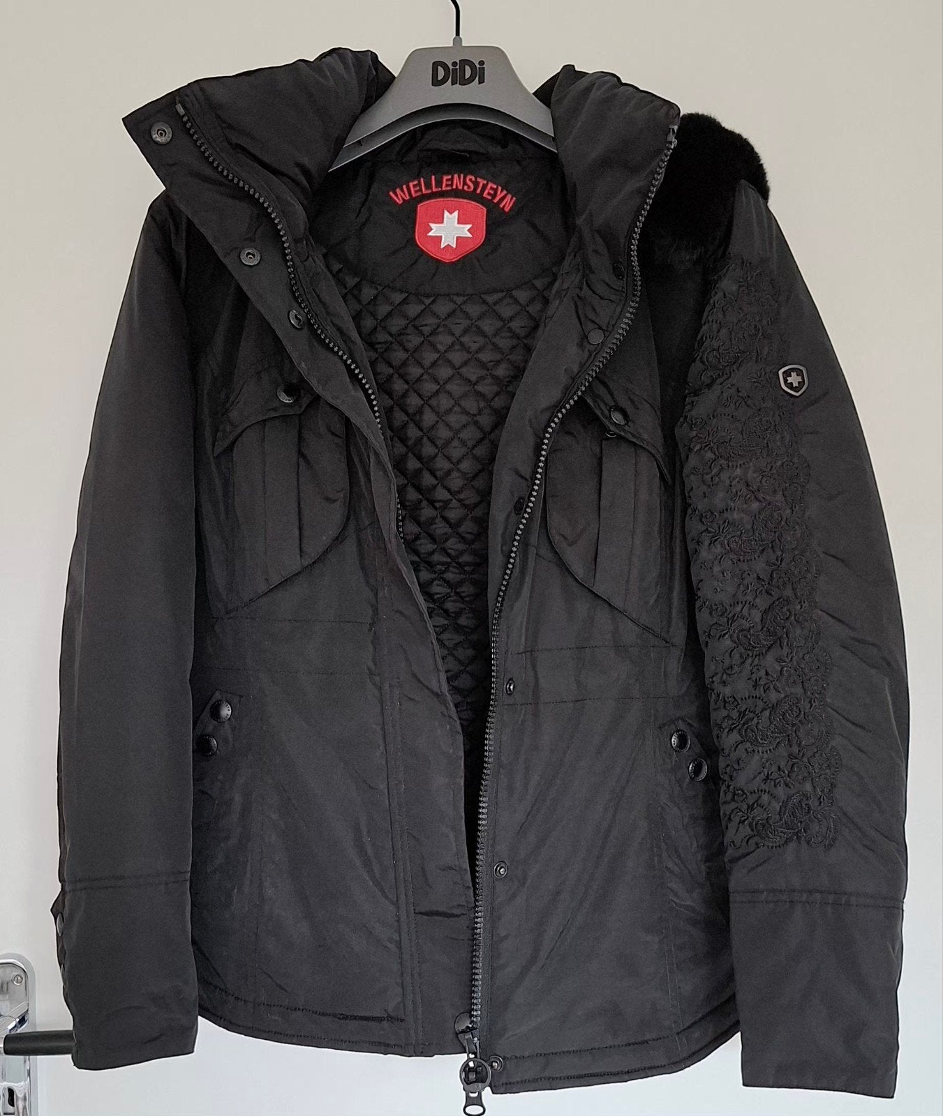 WELLENSTEYN NIEUW WINTERJACK  MET CAPUCHON MAAT 42/44, Wellensteyn, Ophalen, Nieuw, Maat 42/44 (L)