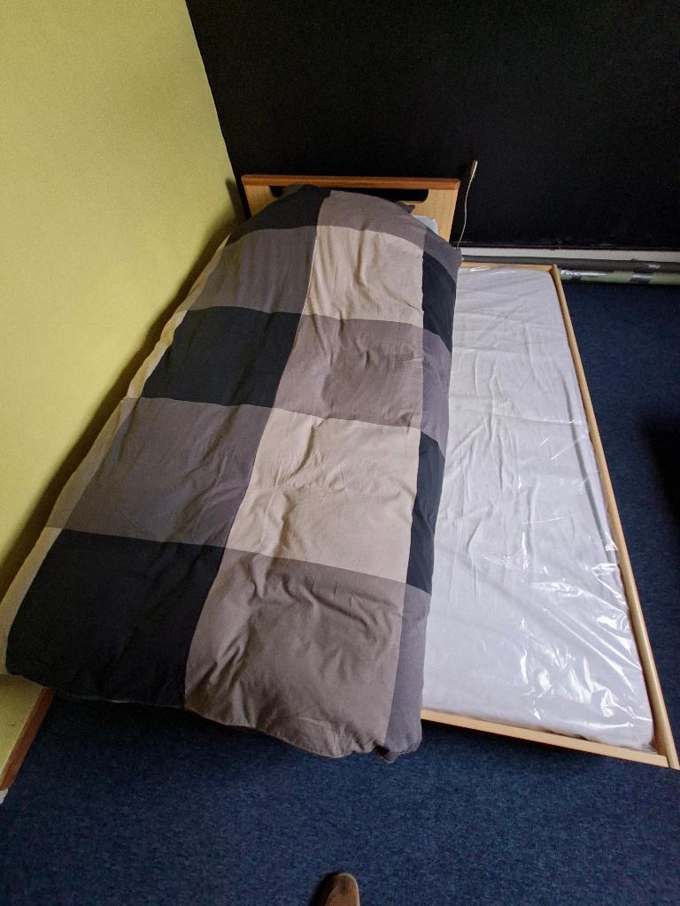 bedden, Ophalen, Gebruikt, 90 cm, Overige kleuren