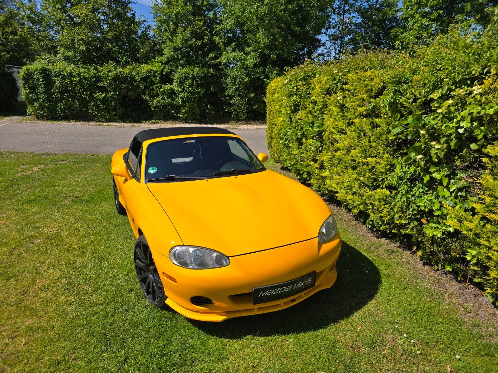Mazda MX-5 1.8 I AUTOMAAT 2002 Geel, Automaat, 40 €/maand, Zwart, 4 cilinders