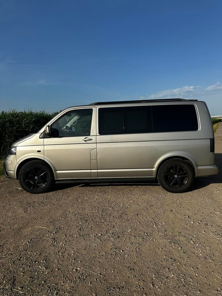 Volkswagen 2004 Bruin t5, Caravans en Kamperen, Campers, Buscamper of Camperbus, Volkswagen, Diesel, Particulier