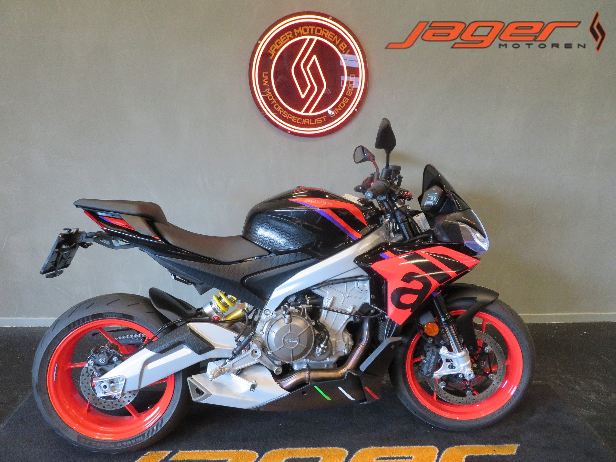 Aprilia TUONO 660 FACTORY NIEUWSTAAT! (bj 2024), Bedrijf, Naked bike