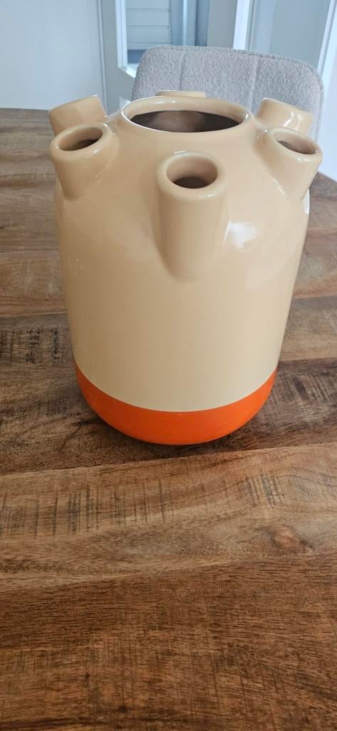 Unieke Tulpenvaas - Crème met Oranje Accent, Huis en Inrichting, Woonaccessoires | Vazen, Ophalen, Overige kleuren, Aardewerk of Porselein