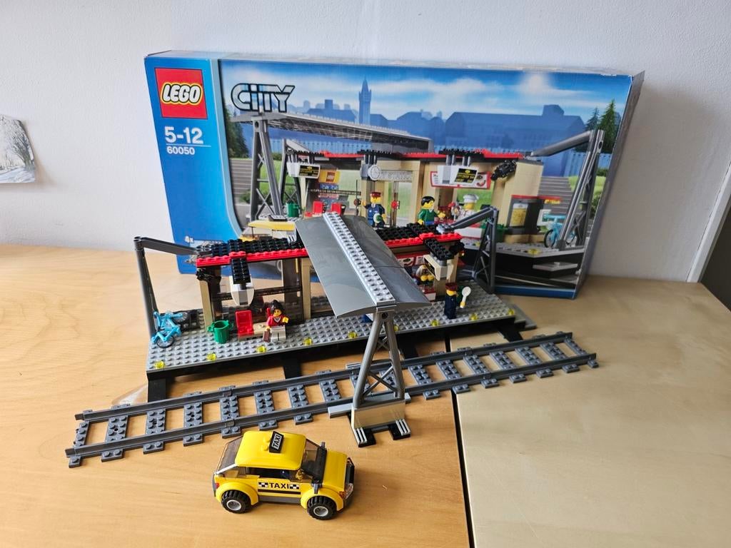 LEGO City Treinstation (60050) met doos en rails, Kinderen en Baby's, Speelgoed | Duplo en Lego, City, Lego, Ophalen of Verzenden