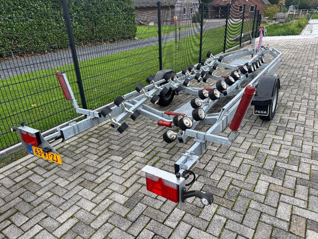 PEGA Multiliner 1500 kg - 2019 - Heel veel rollen, Watersport en Boten, Ophalen, Minder dan 1500 kg, Gebruikt, 6 tot 9 meter