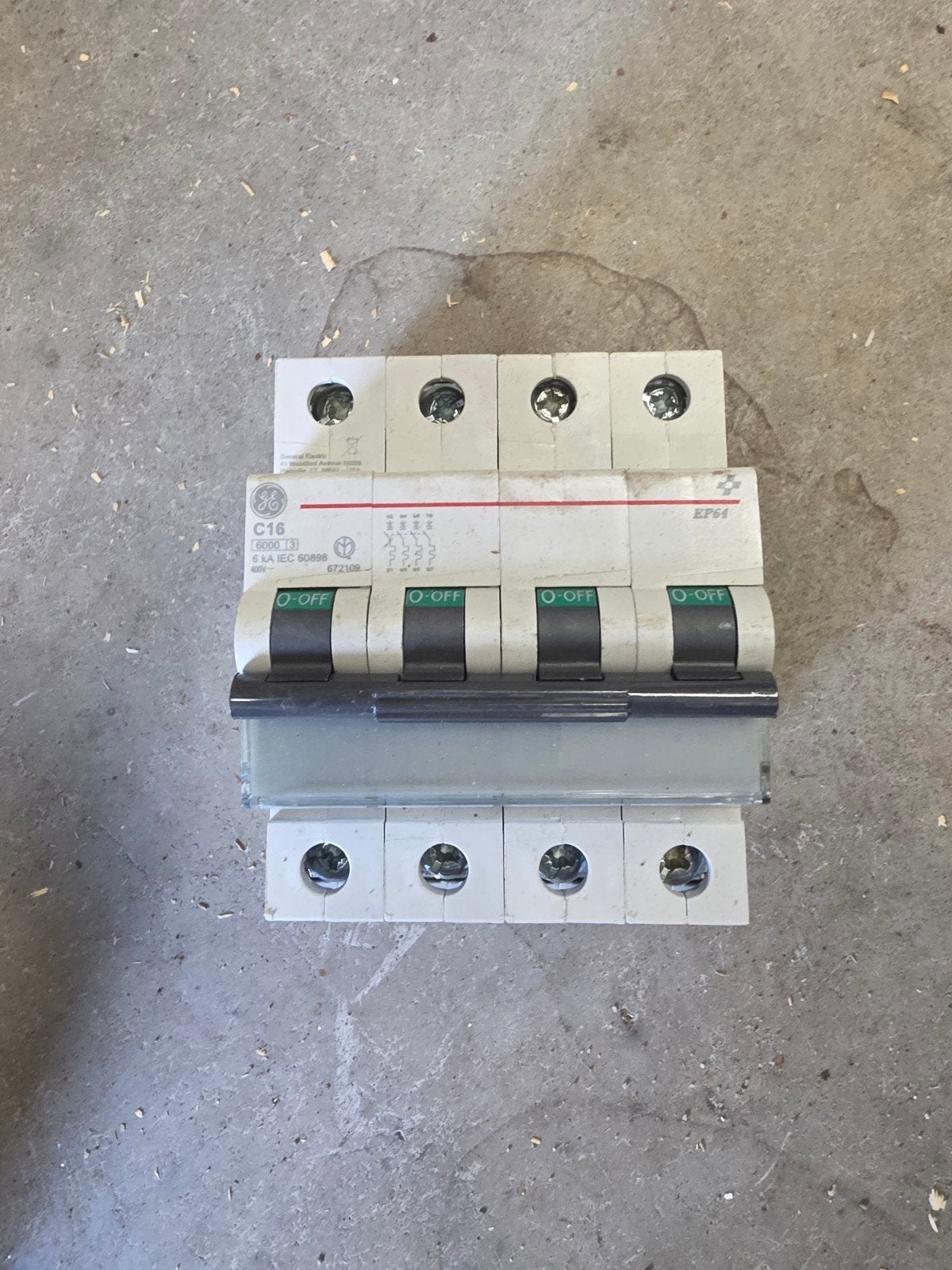 GE C16 4-polige automaat - Nieuwstaat, Doe-het-zelf en Verbouw, Elektra en Kabels, Ophalen of Verzenden