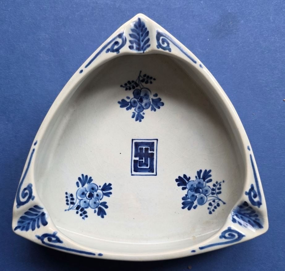Porceleyne Fles 1950 Asbak Spoorijzer (V17-17) bijzonder, Ophalen of Verzenden