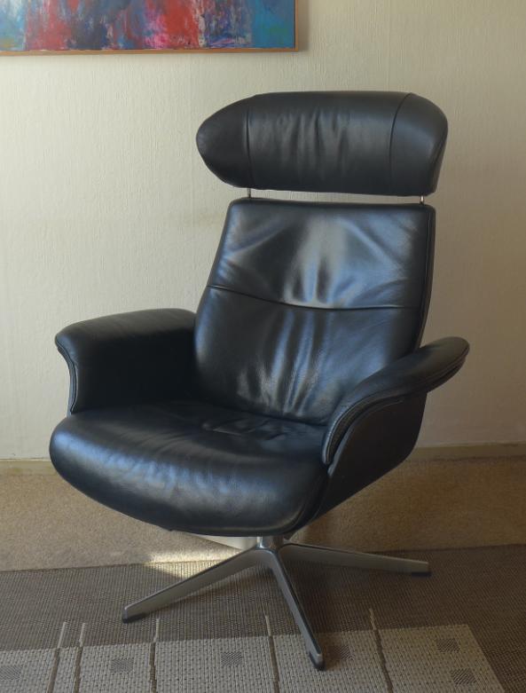 Conform Time Out Fauteuil (Zwart Leer), Huis en Inrichting, Fauteuils, Gebruikt, Hout, Leer, Metaal, Overige materialen, 50 tot 75 cm