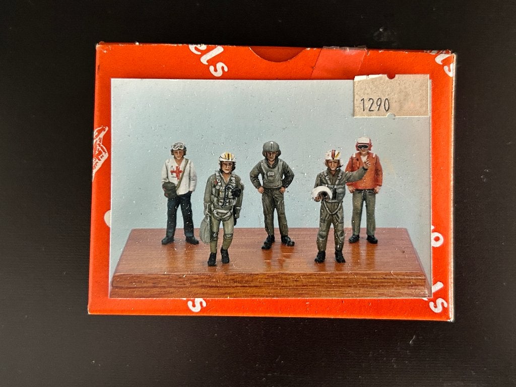 BELGO Models 5 Piloten 1/43 Kit, Ophalen of Verzenden, Nieuw, 1:50 of kleiner, Figuur of Figuren