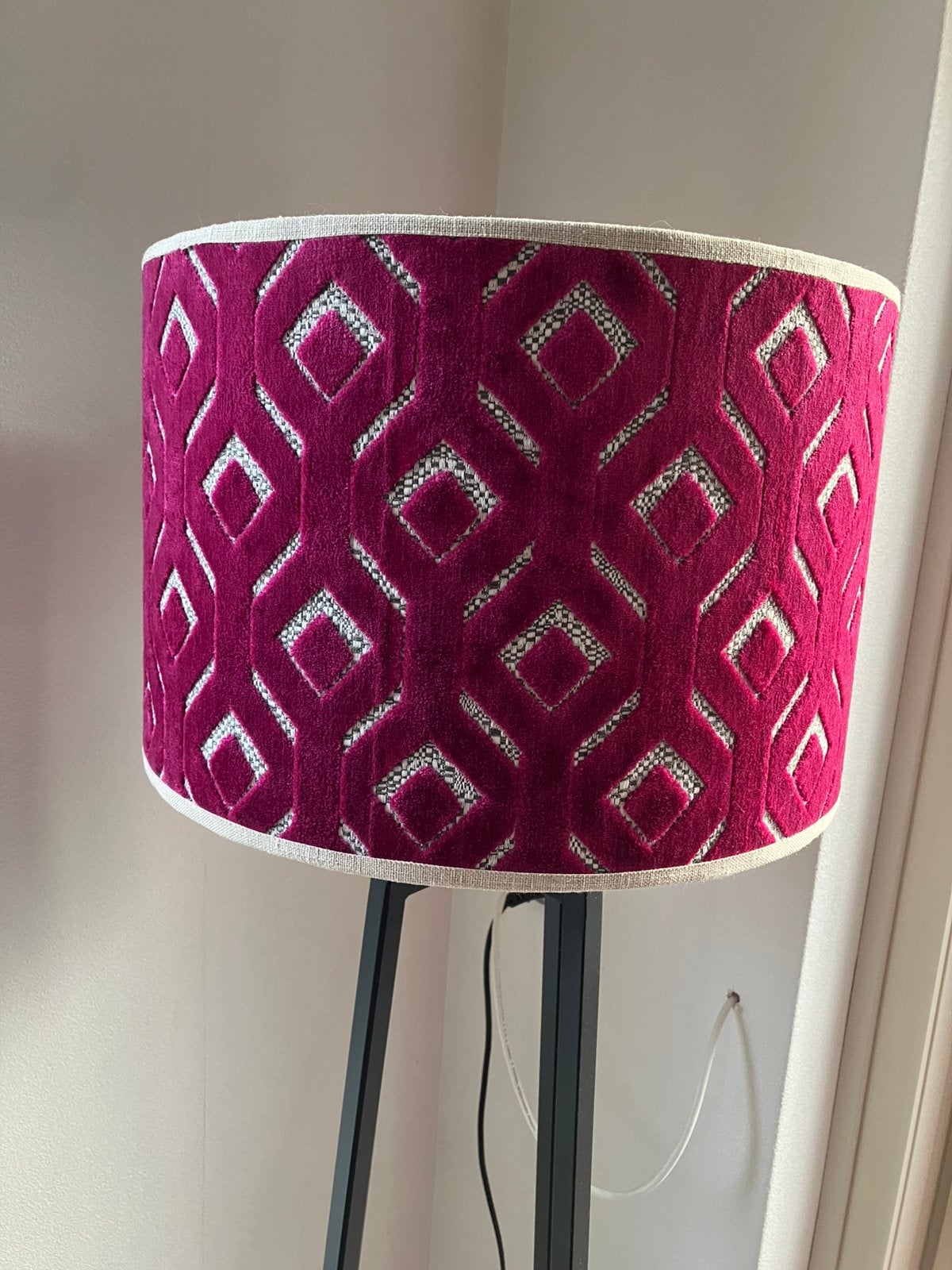 Lampenkap design fuchsia gewerkt, Ophalen of Verzenden, Zo goed als nieuw