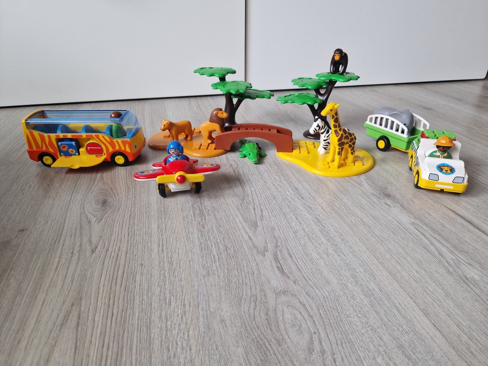 Playmobil 1.2.3 Safari Set 5047 met bus, vliegtuig en dieren, Ophalen of Verzenden, Gebruikt, Jongen of Meisje