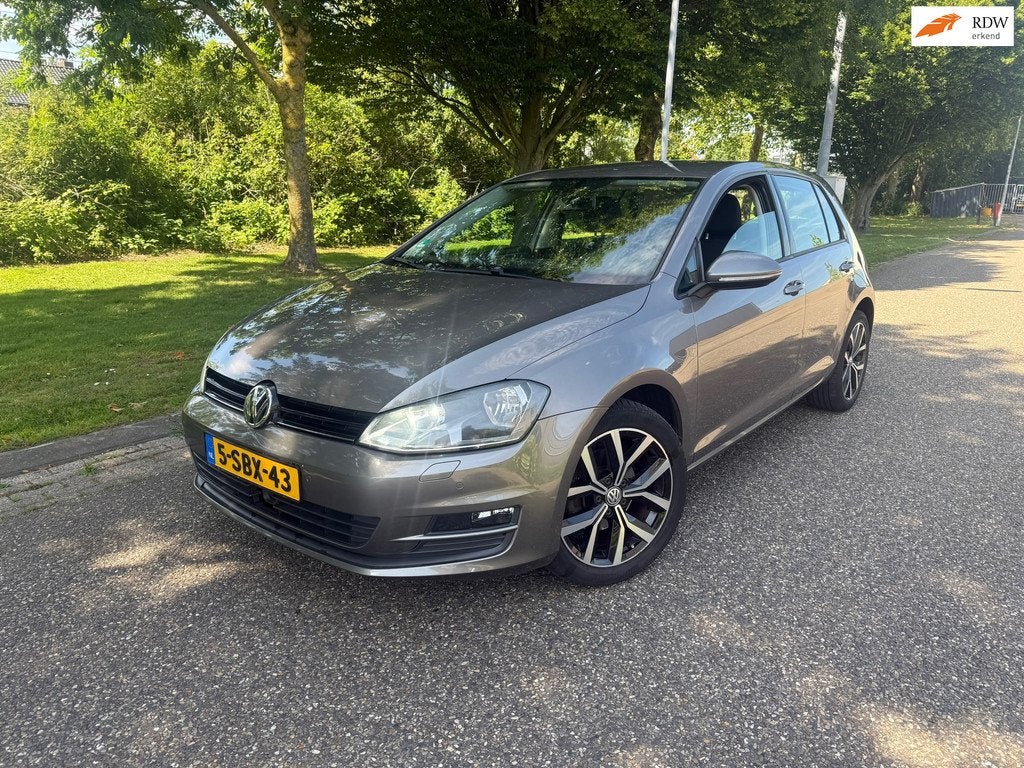 Volkswagen Golf 1.2 TSI Highline CLIMA/CRUISE/NAVI, Auto's, Volkswagen, Voorwielaandrijving, Euro 5, Stof, Gebruikt