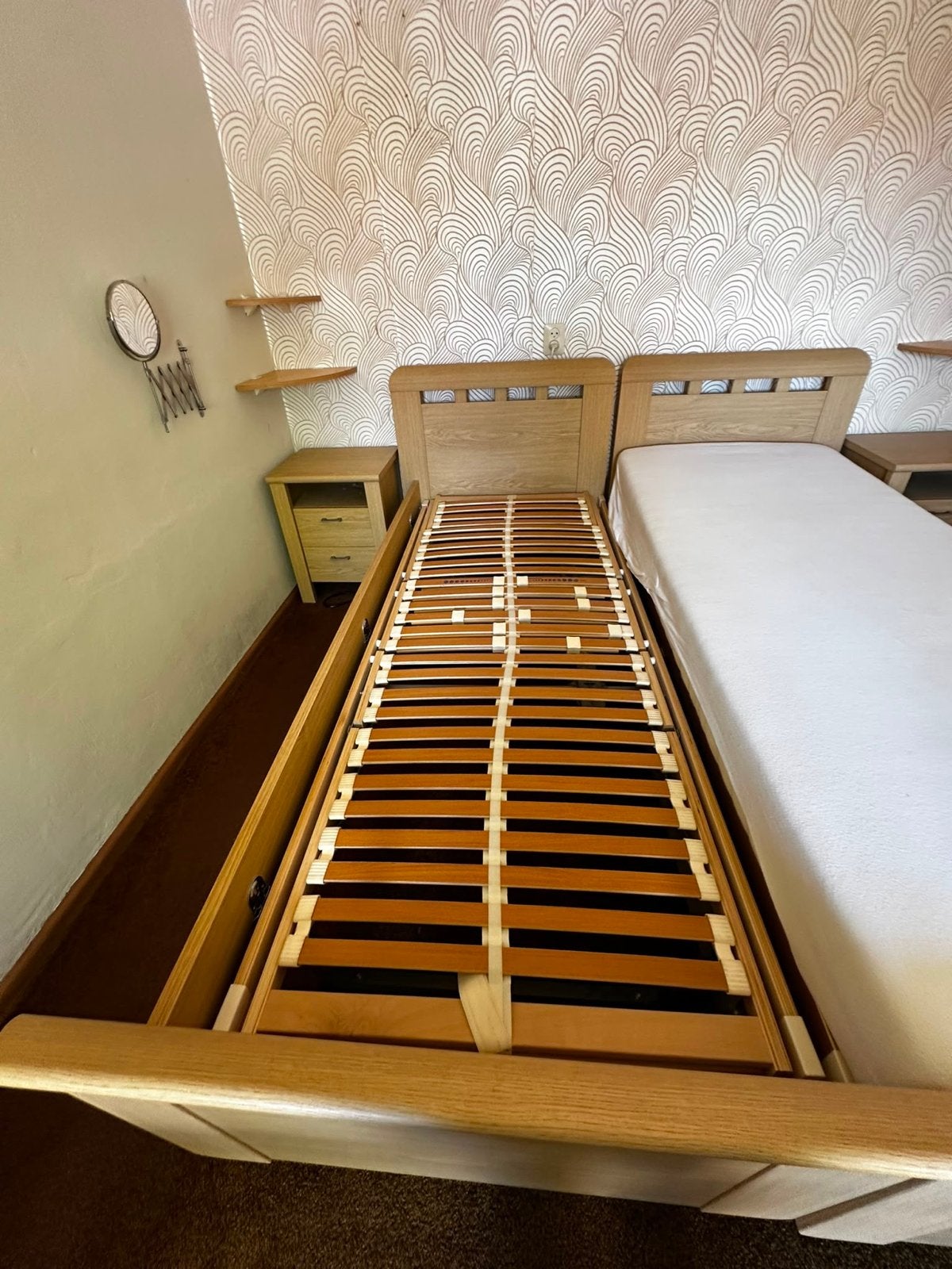 Tweepers. bed met elec. verstelbare lattenbodem, Ophalen, Overige kleuren, Tweepersoons, 180 cm