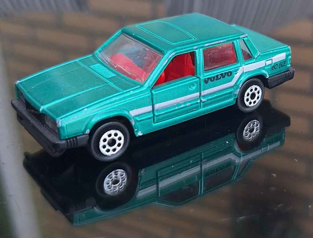 Majorette volvo 760 gle  no230, Hobby en Vrije tijd, Modelauto's | Overige schalen, Ophalen of Verzenden, Zo goed als nieuw, Auto