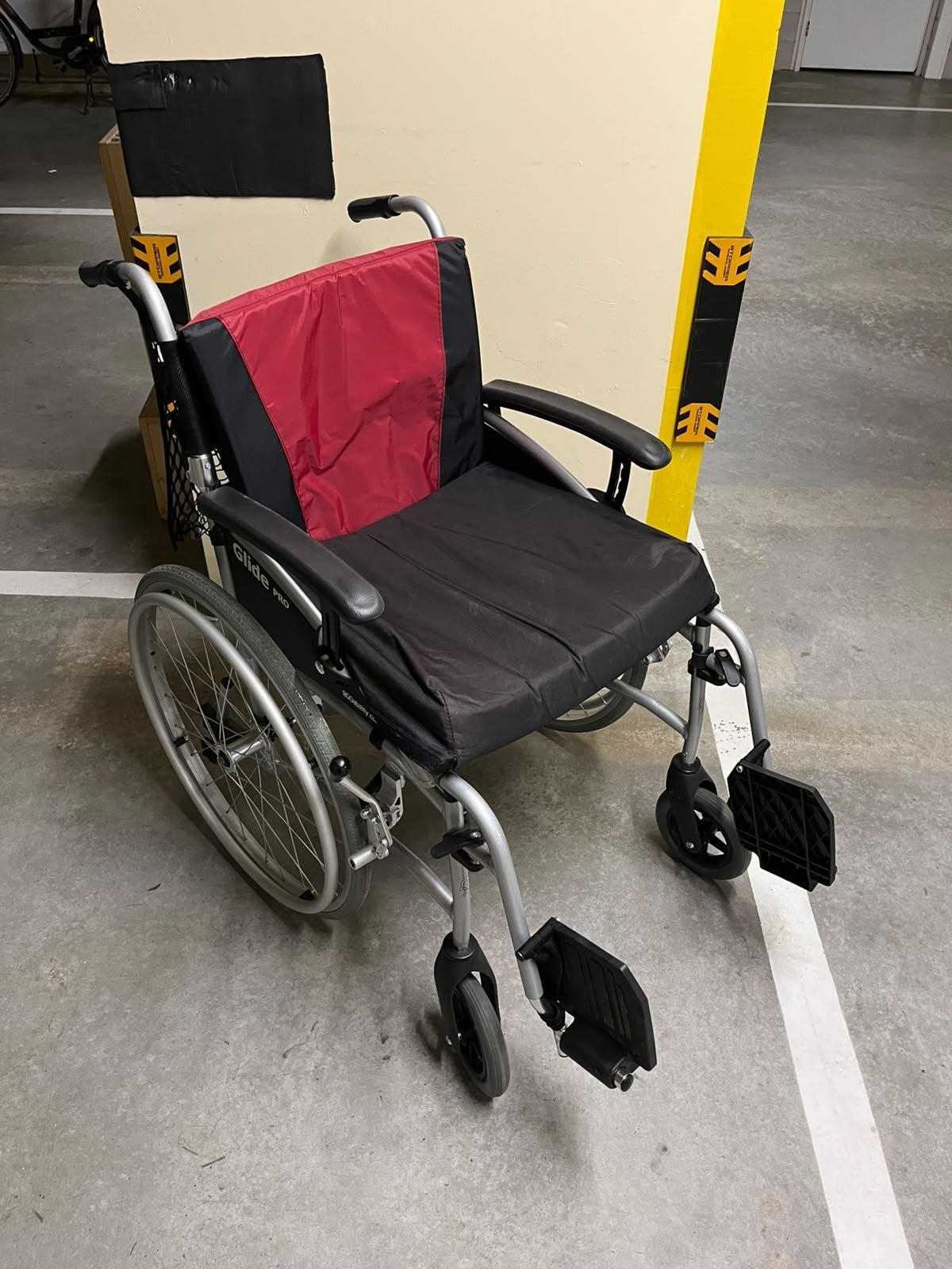 Rolstoel Quickie Helix comfort, Diversen, Ophalen, Inklapbaar, Zo goed als nieuw, Duwrolstoel