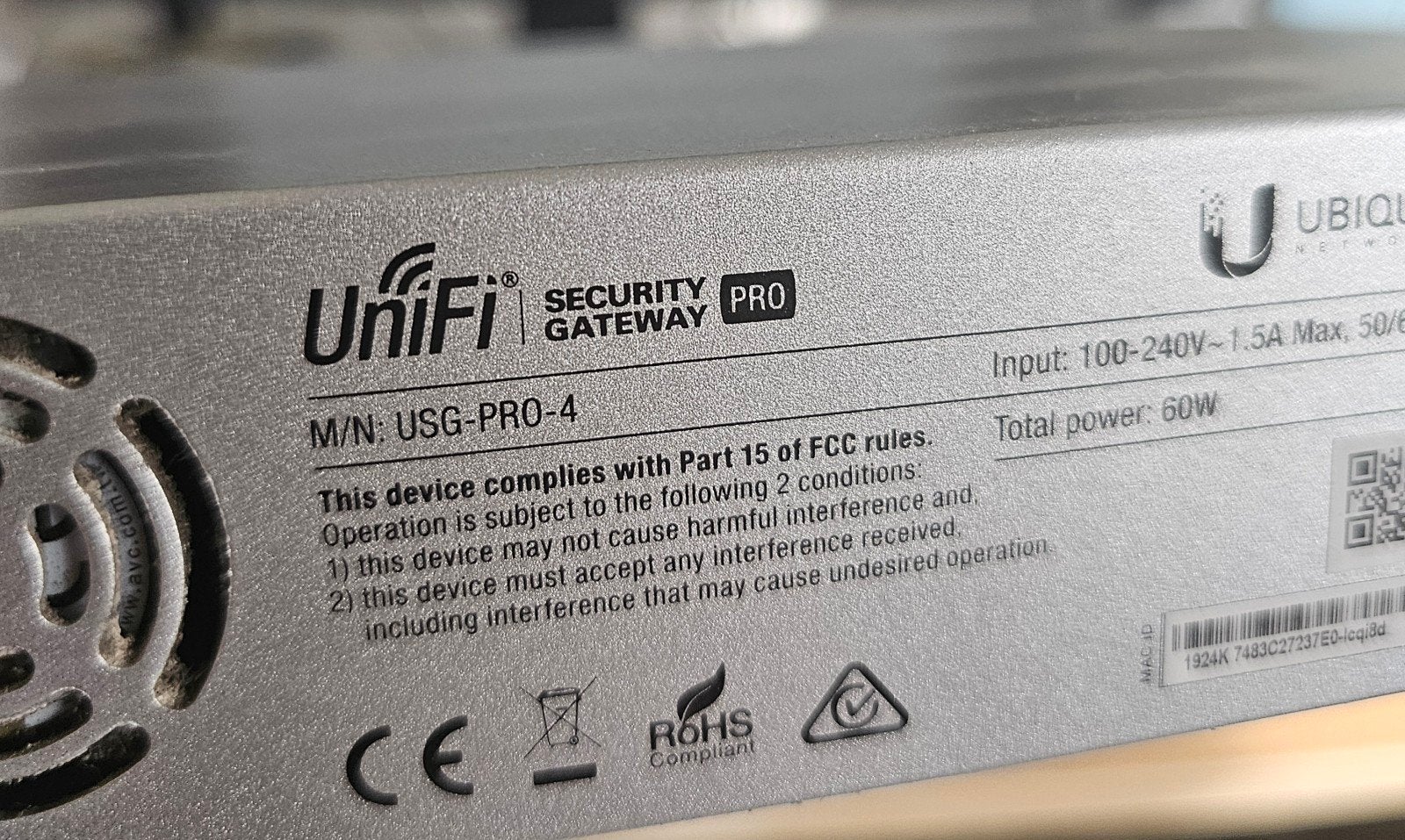 Ubiquiti UniFi Security Gateway Pro 4 & Cloud Key Plus, Computers en Software, Ophalen of Verzenden, Gebruikt, Router, Ubiquiti UniFi