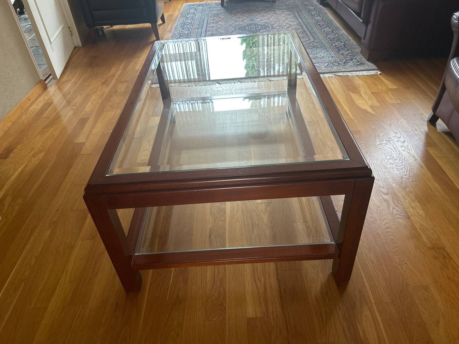 Salontafel van massief kersenhout met twee glasplaten, Ophalen of Verzenden, Gebruikt, Rechthoekig, Kersenhout