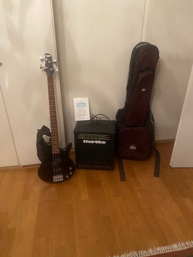 Ibanez basgitaar met Hartke 30 W, Ophalen, Zo goed als nieuw, Elektrisch