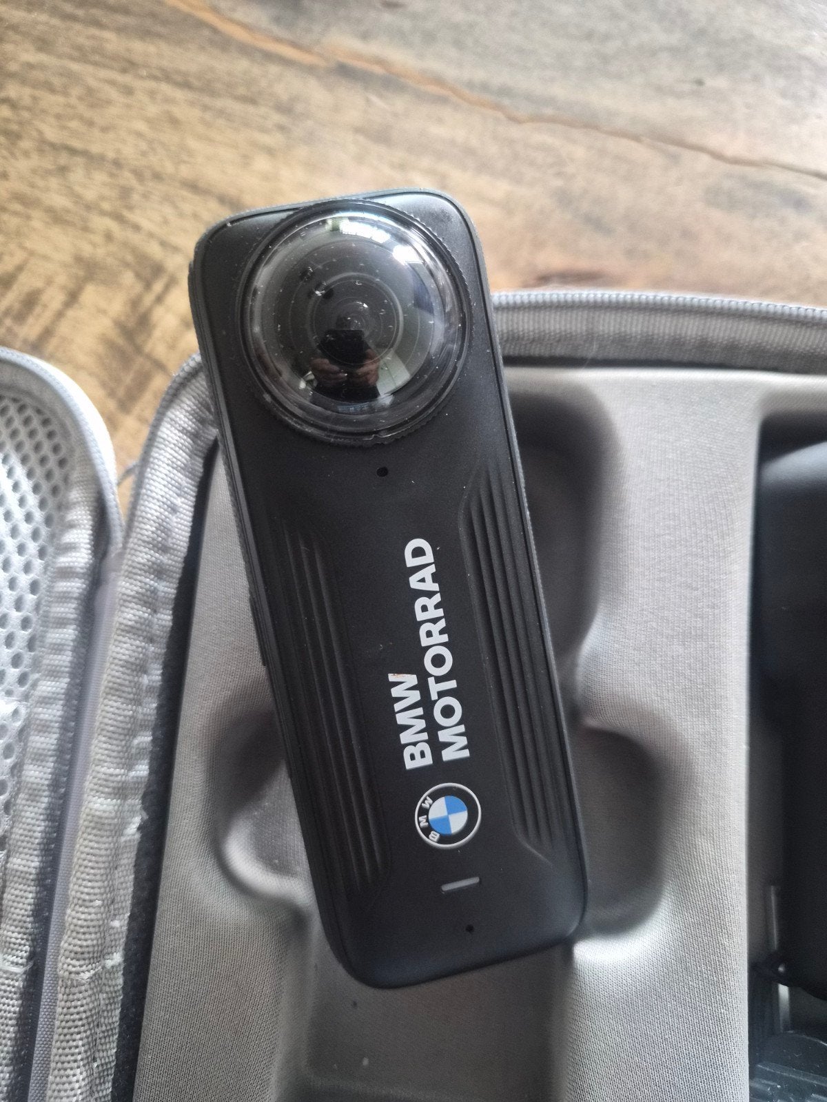 Foto 5 van Insta360 X4 BMW Motorrad Edition - Complete Set