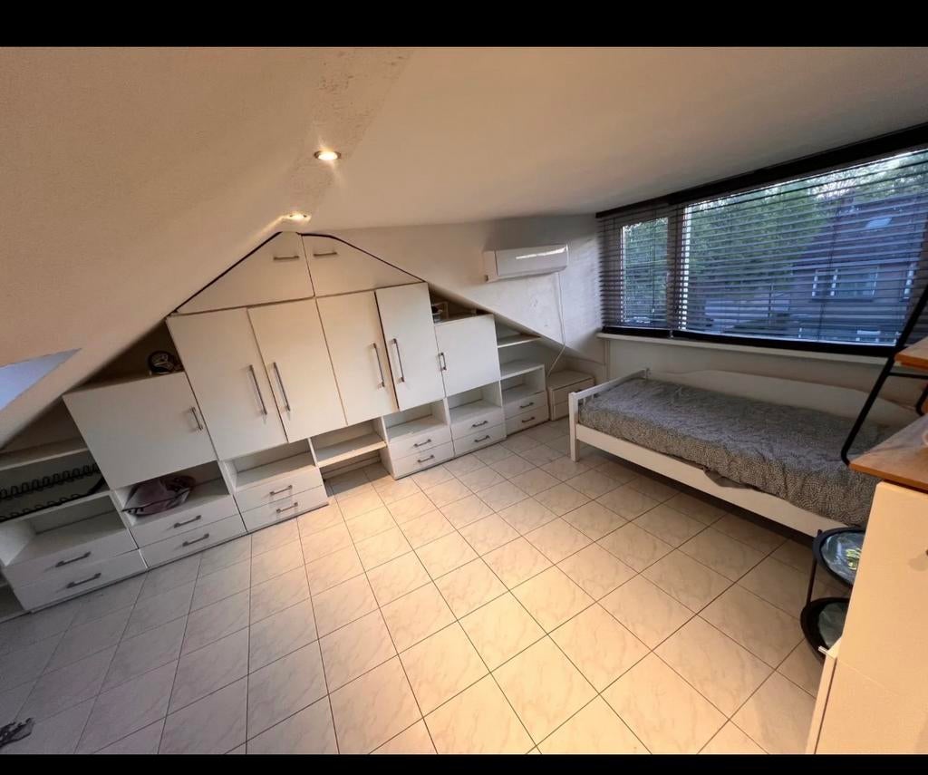 Kamer te huur, student spacious attic room for rent, Rotterdam