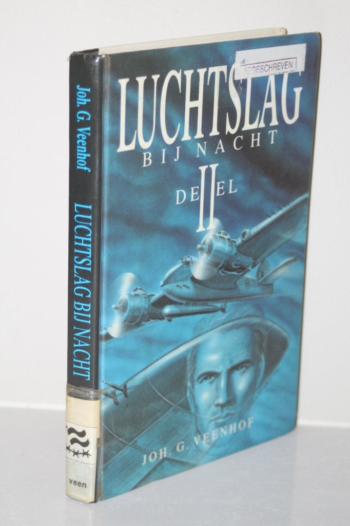 Johan G. Veenhof - Luchtslag bij nacht, deel 2, Boeken, Ophalen of Verzenden, Gelezen