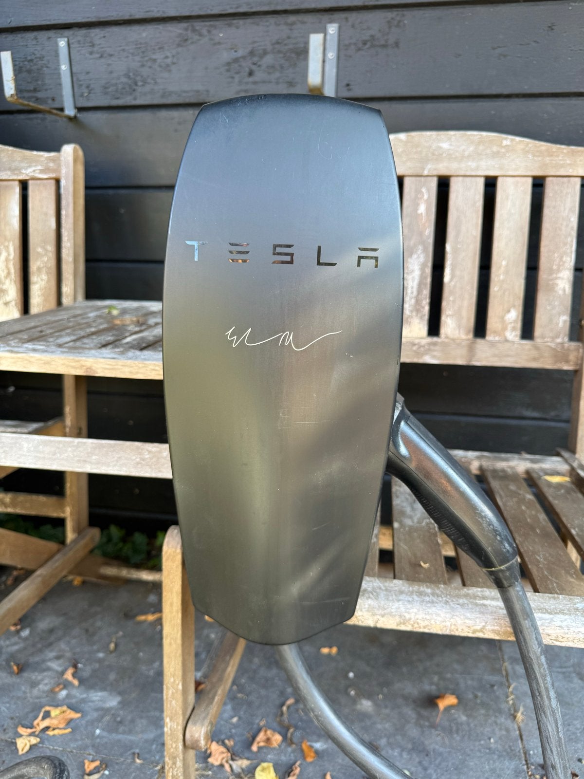 Gesigneerde Tesla Wall Connector Laadpaal collectors item, Auto diversen, Ophalen of Verzenden, Gebruikt, Laadpaal