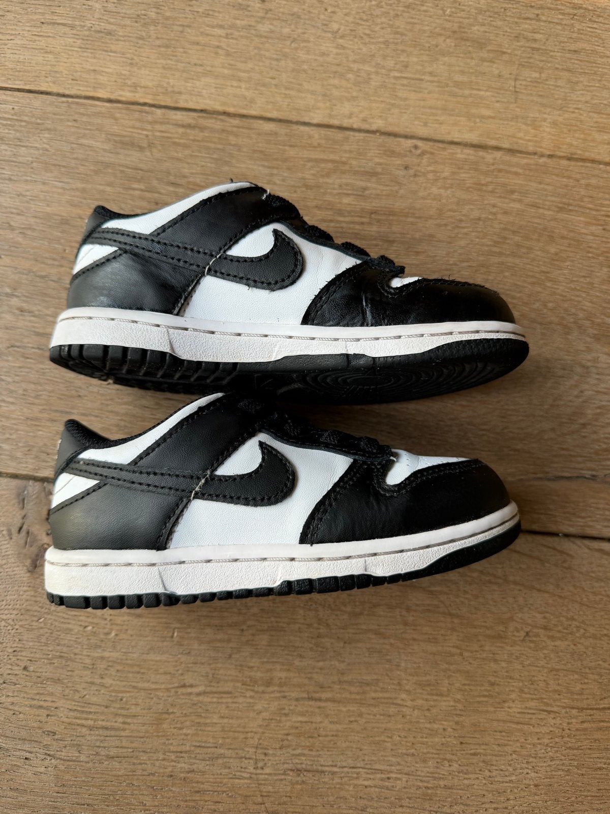Nike Dunk Low Panda baby sneakers - Maat 23.5, Ophalen of Verzenden, Gebruikt, Jongen of Meisje, Schoenen