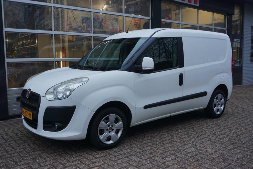 Fiat Doblò Cargo 1.3 MultiJet SX met nieuwe apk! (bj 2014), Auto's, Bestelauto's, Voorwielaandrijving, Euro 5, Stof, Gebruikt
