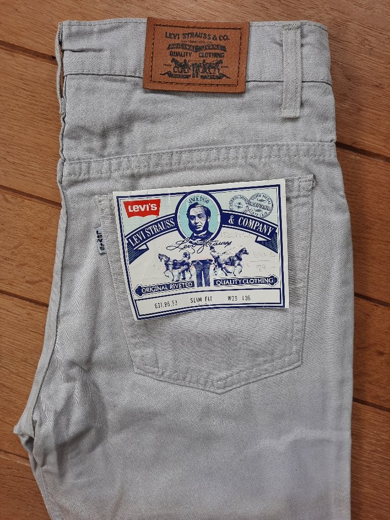 Levi's 631 spijkerbroek beige maat 29/36 - nieuw, Overige kleuren, Nieuw, Ophalen of Verzenden, W28 - W29 (confectie 36)