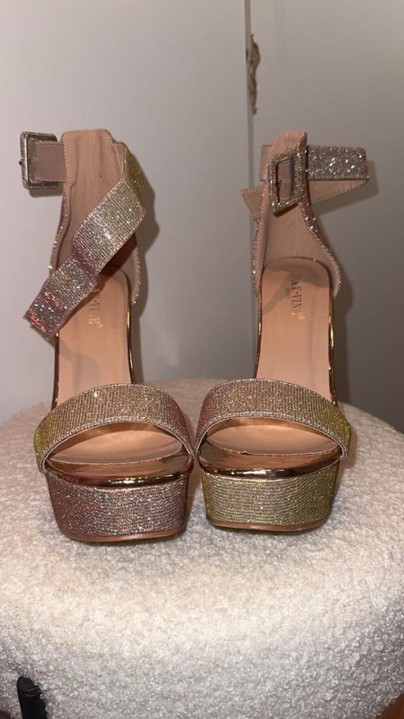 Day-vine shoes maat 38, Ophalen of Verzenden, Zo goed als nieuw, Zwart