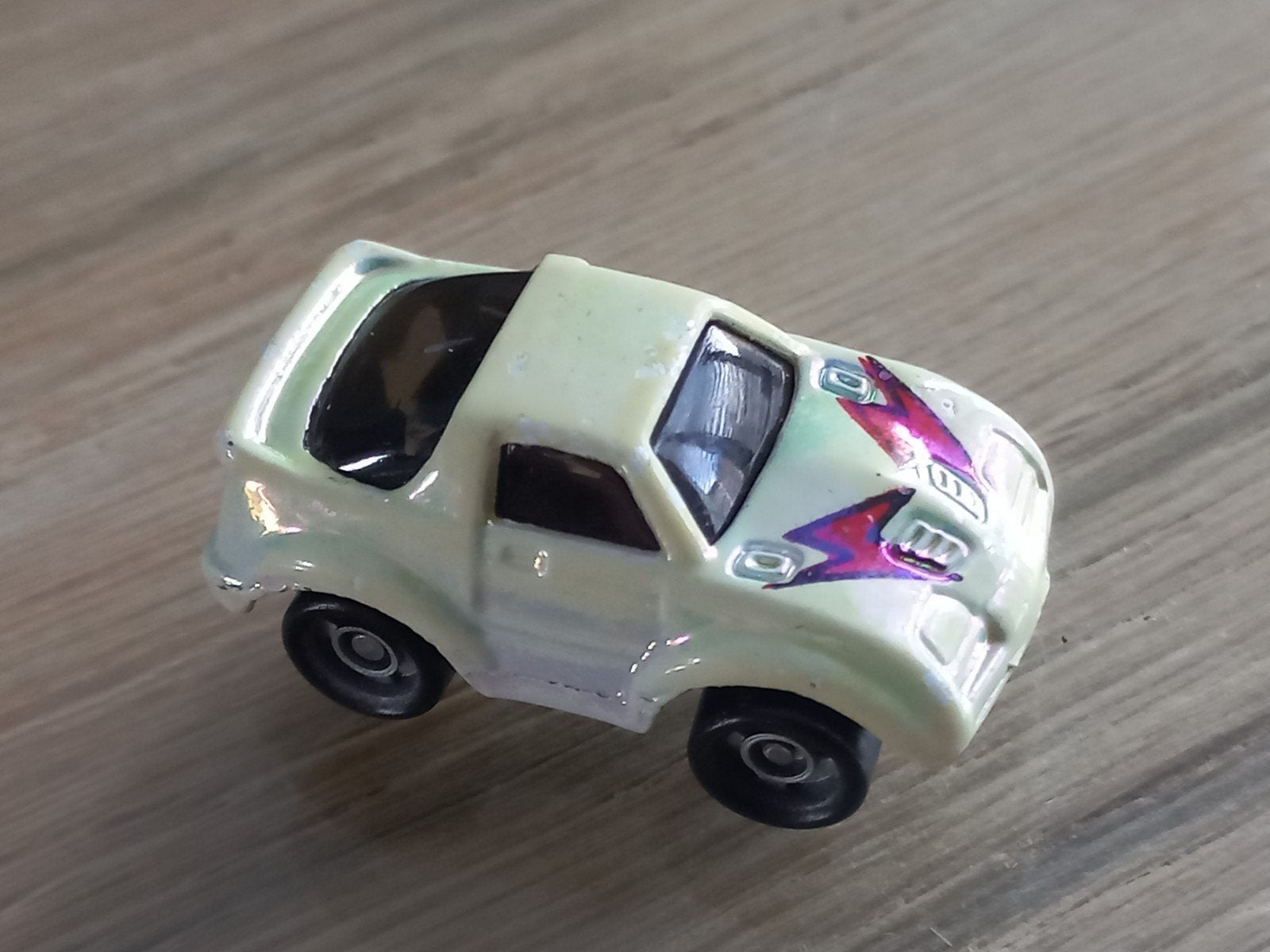 een klein wit metalen micro speelgoedautootje, Ophalen of Verzenden, Gebruikt, Auto